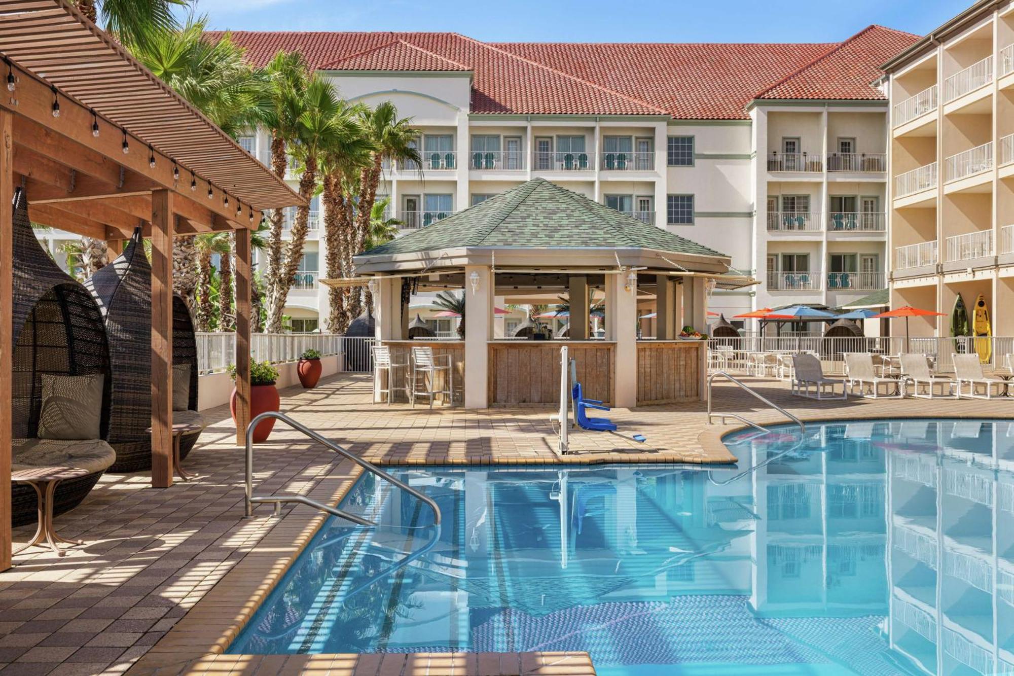 Hilton Garden Beachfront Hotel 3*