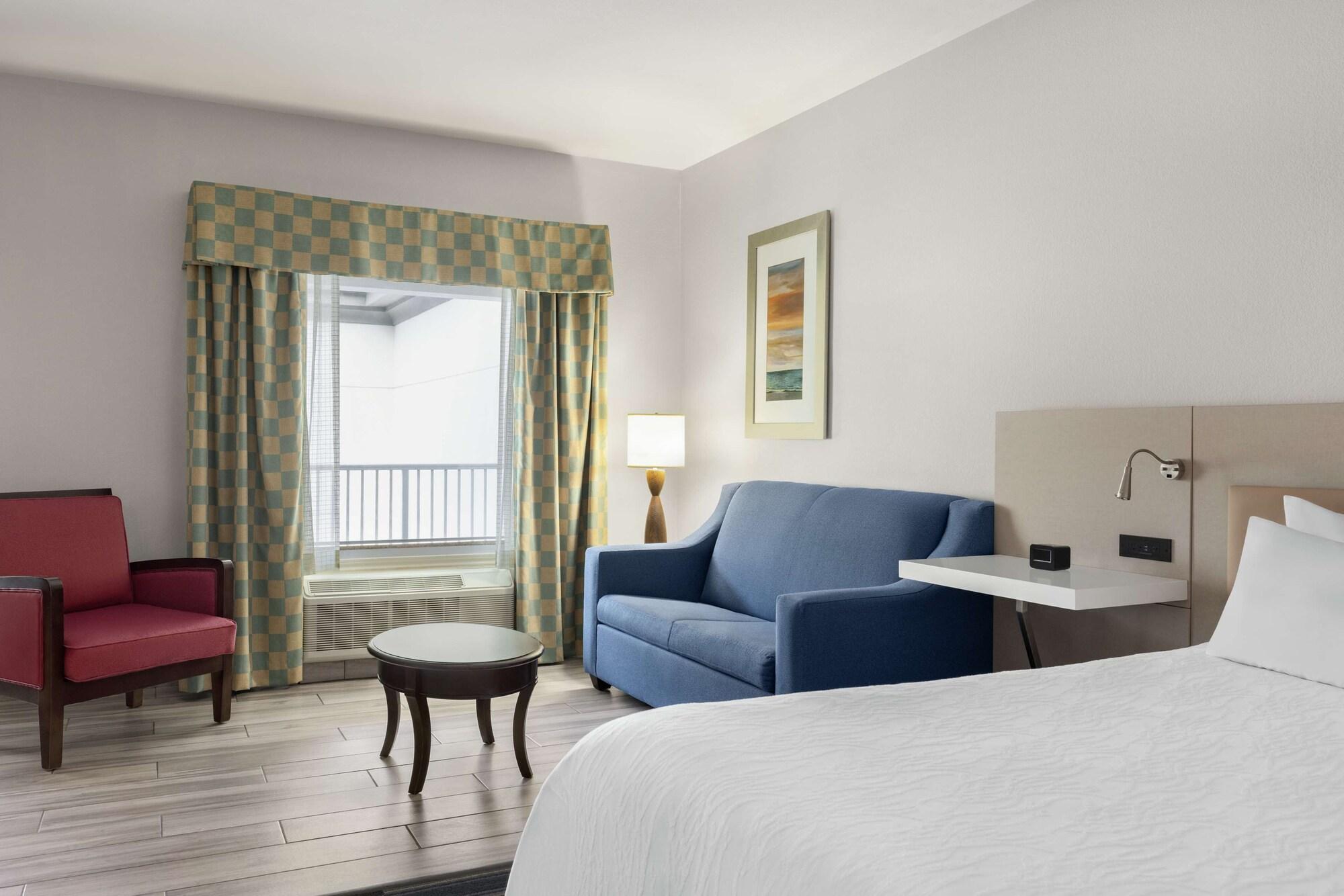 Hotel Hilton Garden Beachfront 3*