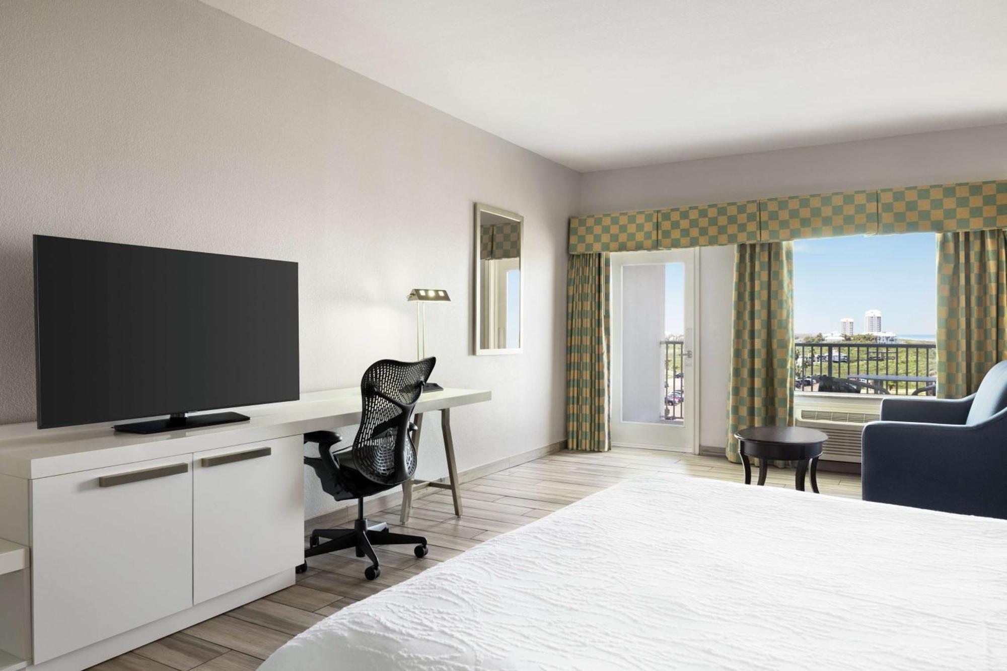 Hilton Garden Beachfront